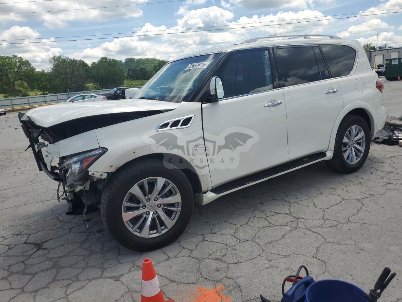 Infiniti QX80 BASE 5.6L  8 2017