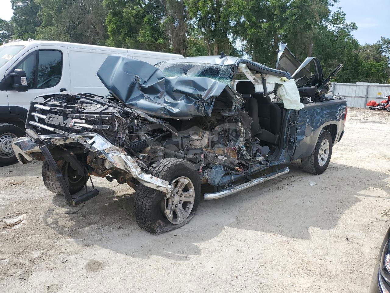 GMC Sierra C1500 SLE 5.3L  8 2013
