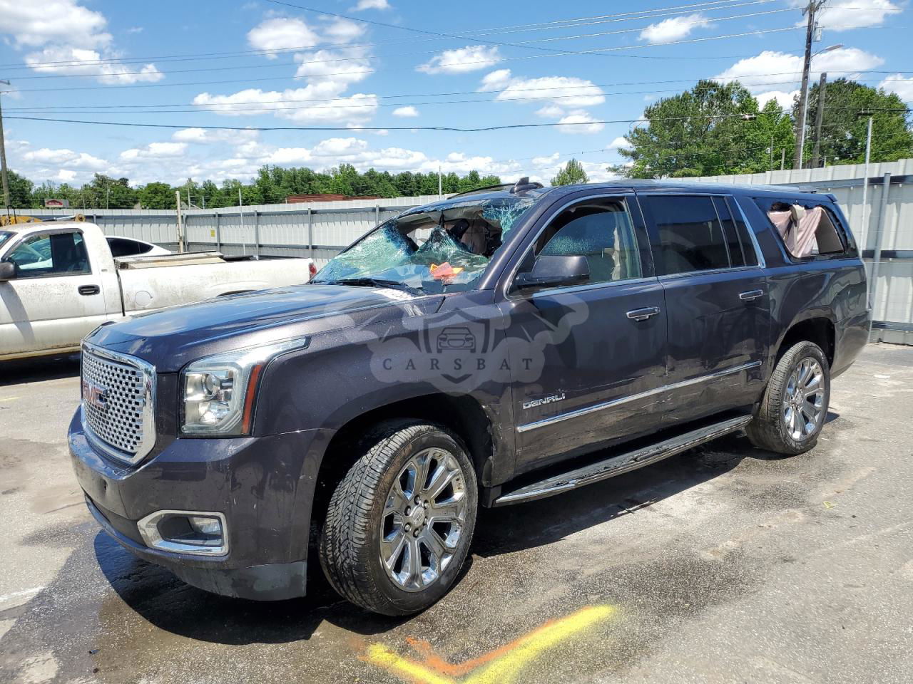 GMC Yukon DENALI 6.2L  8 2016