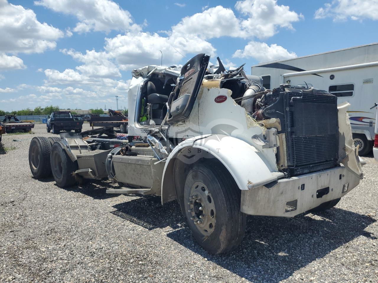 Peterbilt 365/367 11.9L  6 2011