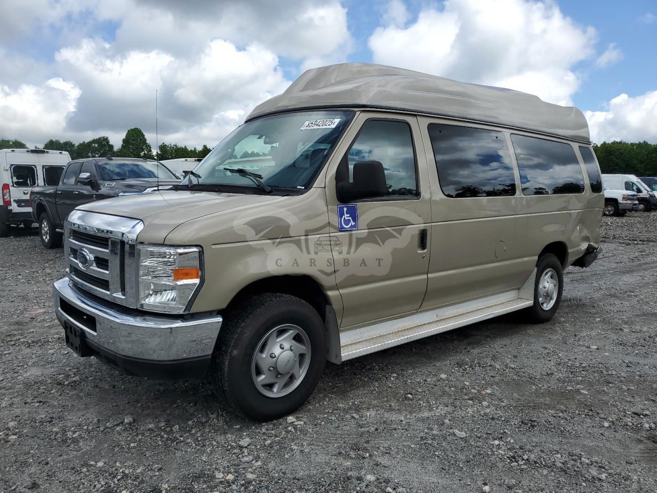 Ford Econoline E250 VAN 5.4L  8 2010