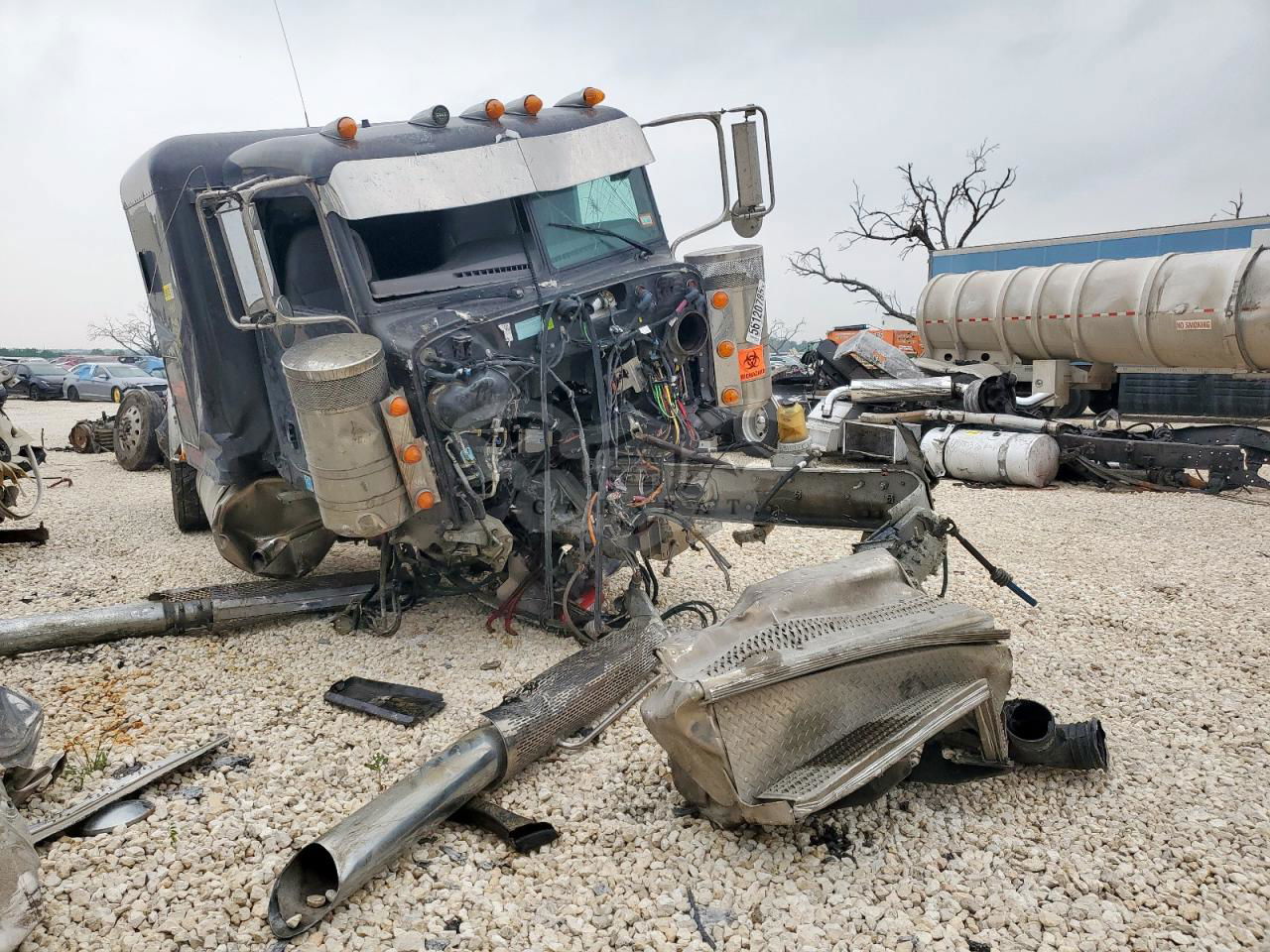Peterbilt 389/520 15.0L  6 2023