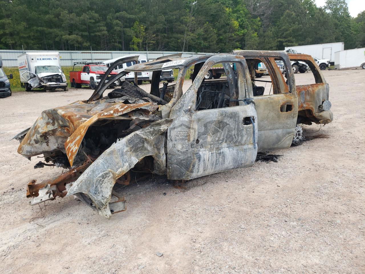 GMC Yukon DENALI 6.0L  8 2005