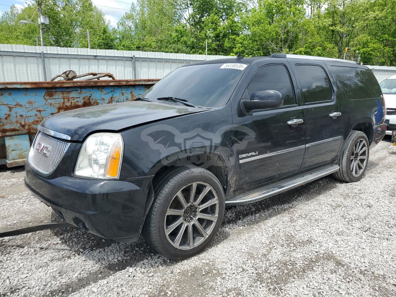 GMC Yukon DENALI 6.2L  8 2013
