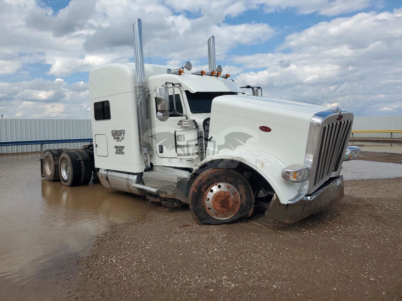Peterbilt 389/520 15.0L  6 2023
