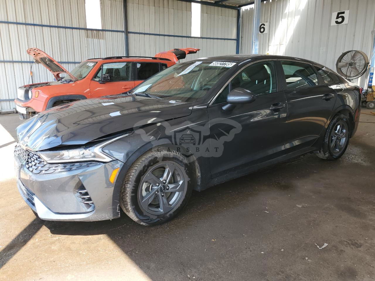 Kia K5 LXS 1.6L  4 2023