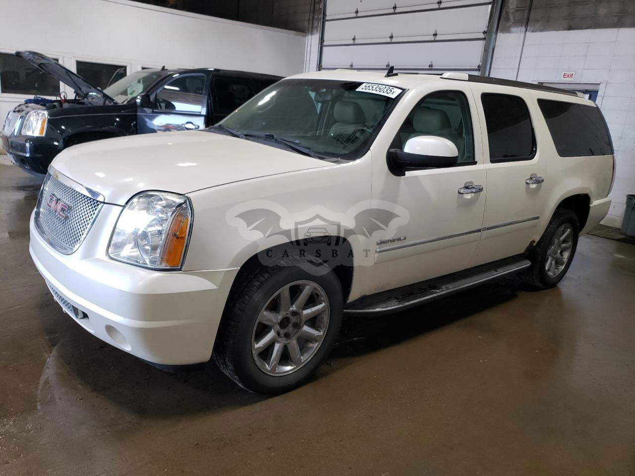 GMC Yukon DENALI 6.2L  8 2013
