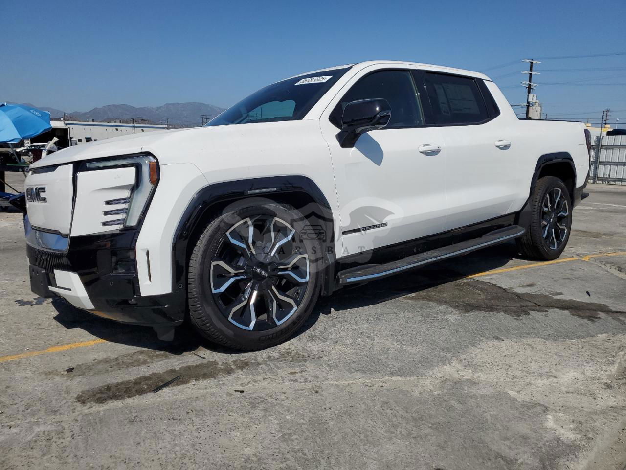 GMC Sierra DENALI 2025