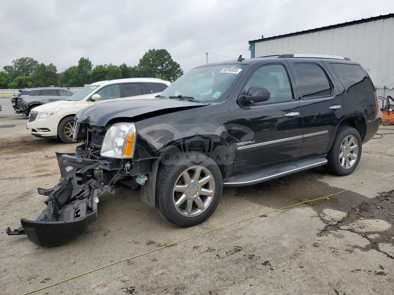 GMC Yukon DENALI 6.2L  8 2013