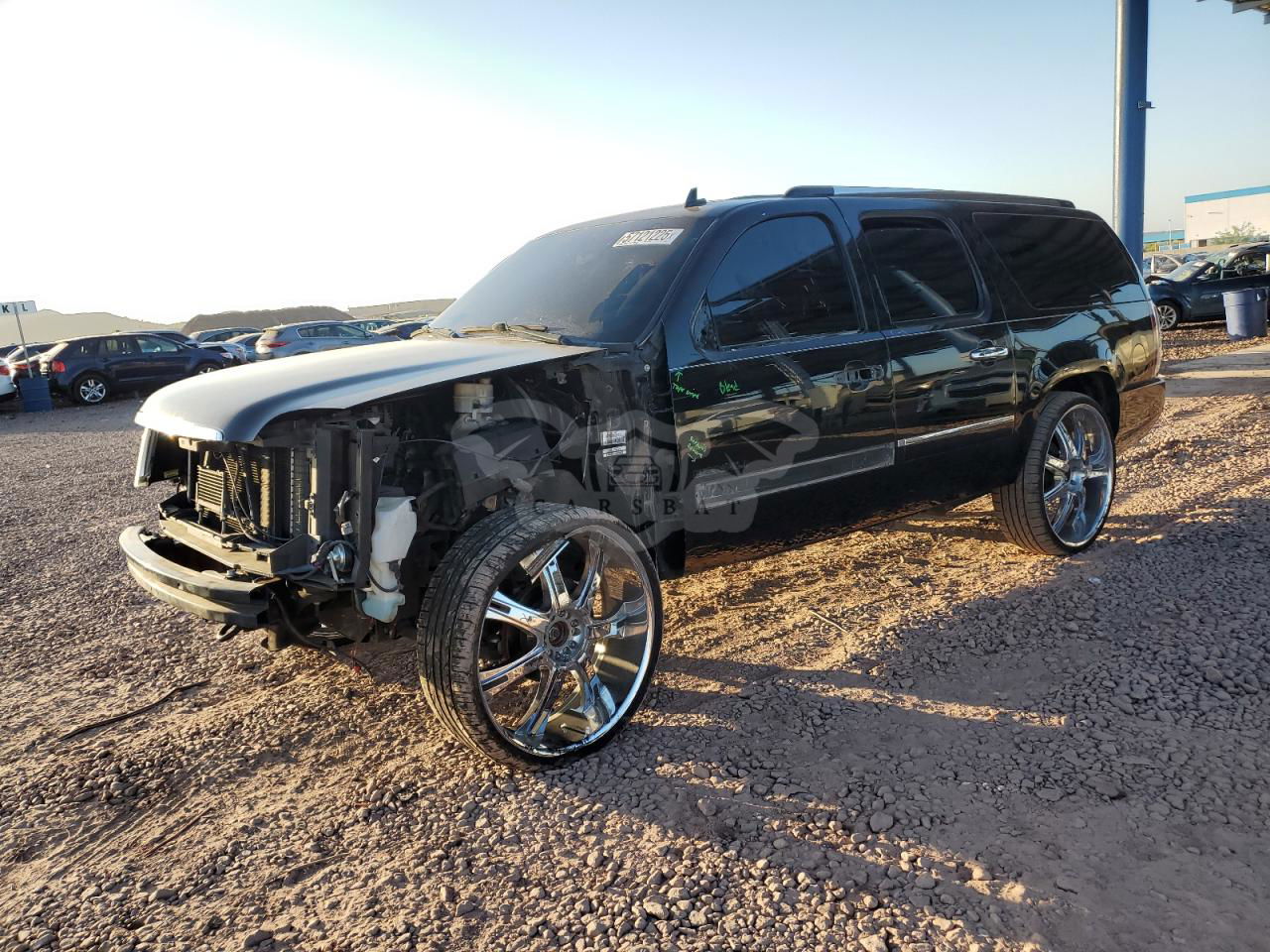 GMC Yukon DENALI 6.2L  8 2013