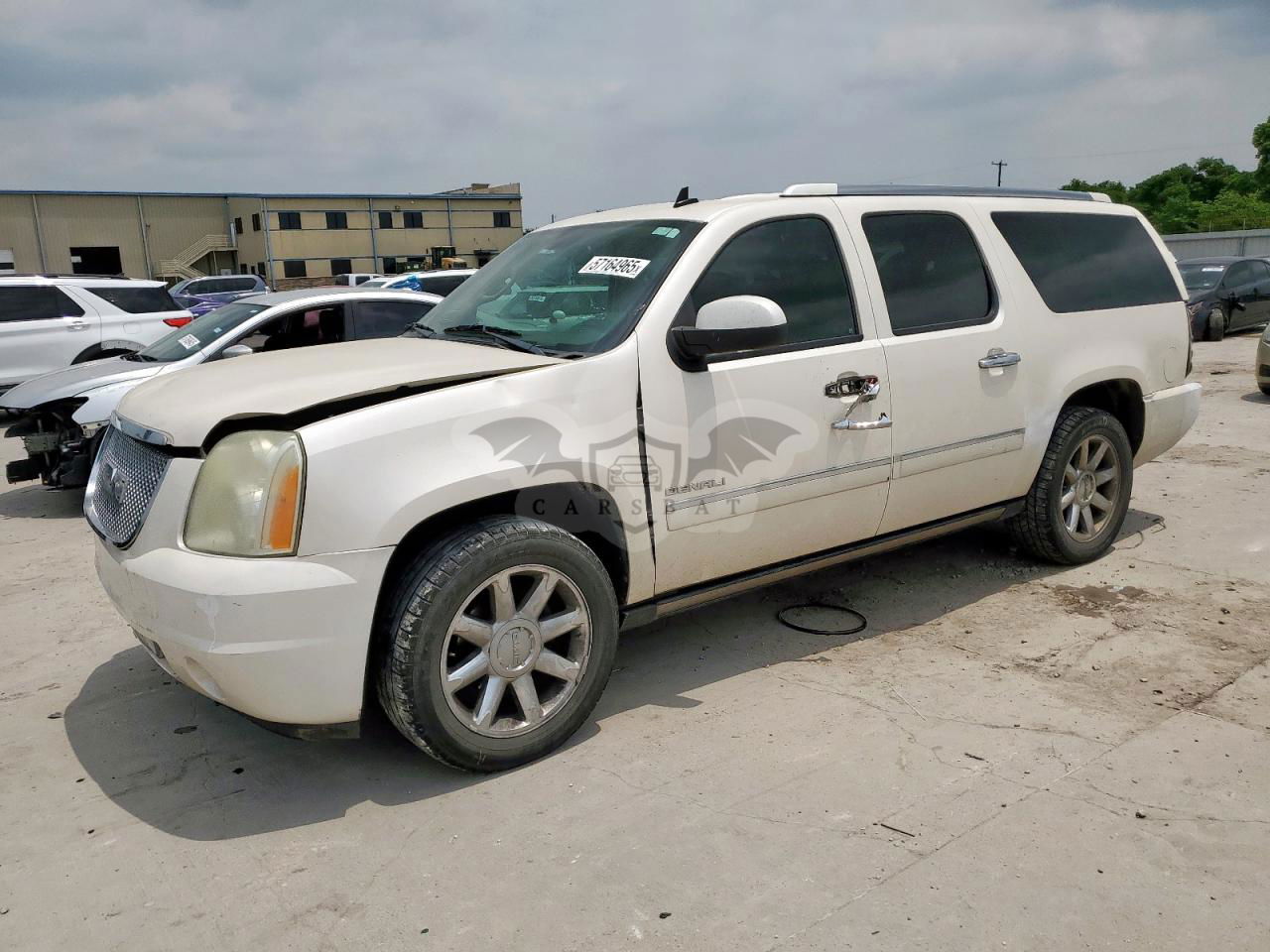 GMC Yukon DENALI 6.2L  8 2012