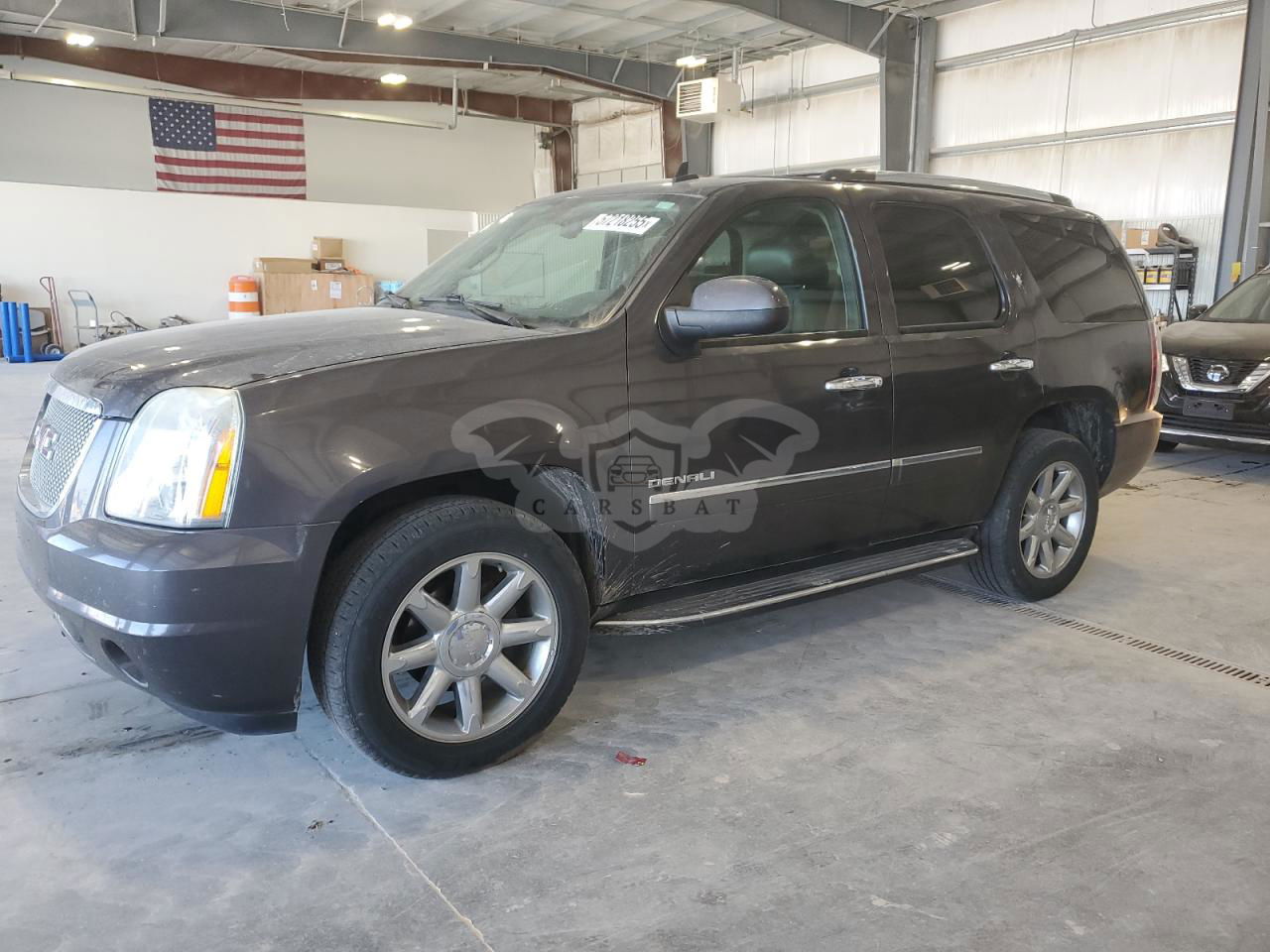 GMC Yukon DENALI 6.2L  8 2010