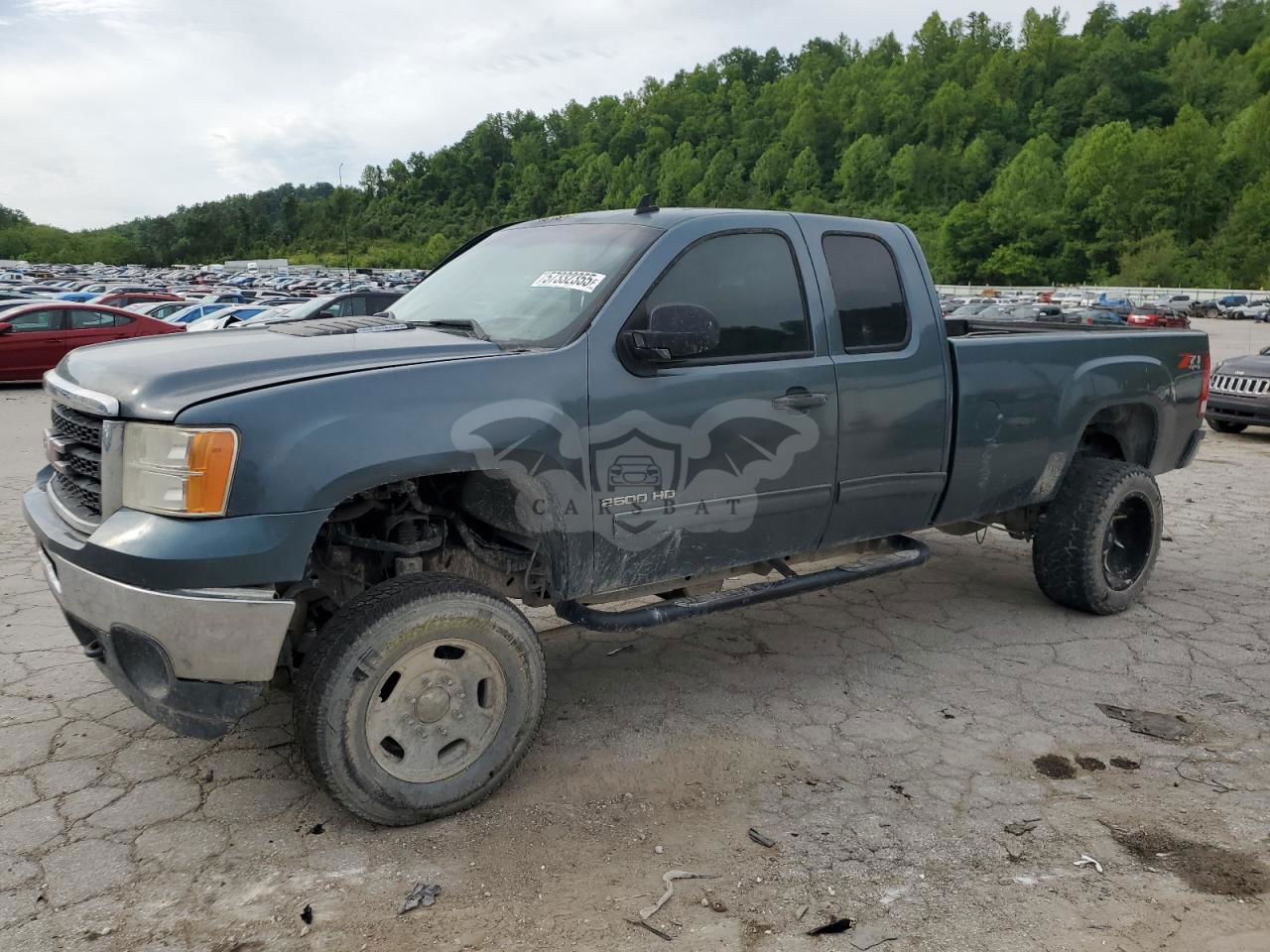 GMC Sierra K2500 SLE 6.6L  8 2011