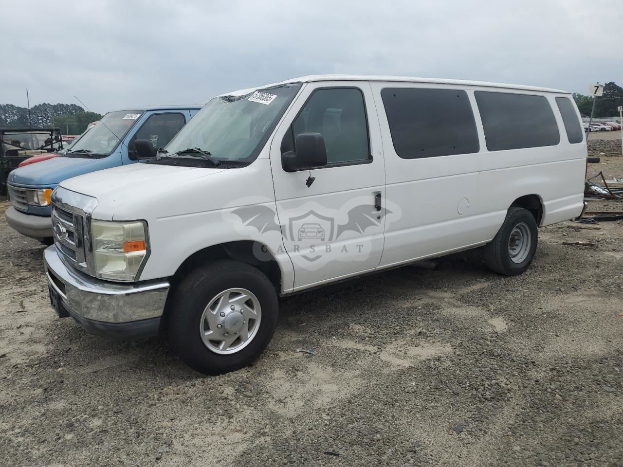 Ford Econoline E350 SUPER DUTY WAGON 5.4L  8 2010