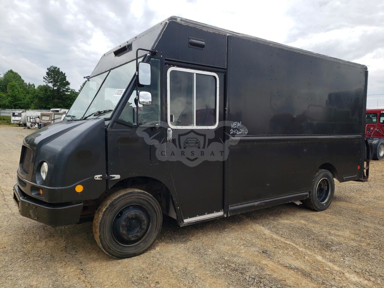 Freightliner Business Class M2 M LINE WALK-IN VAN 6.7L  6 2009
