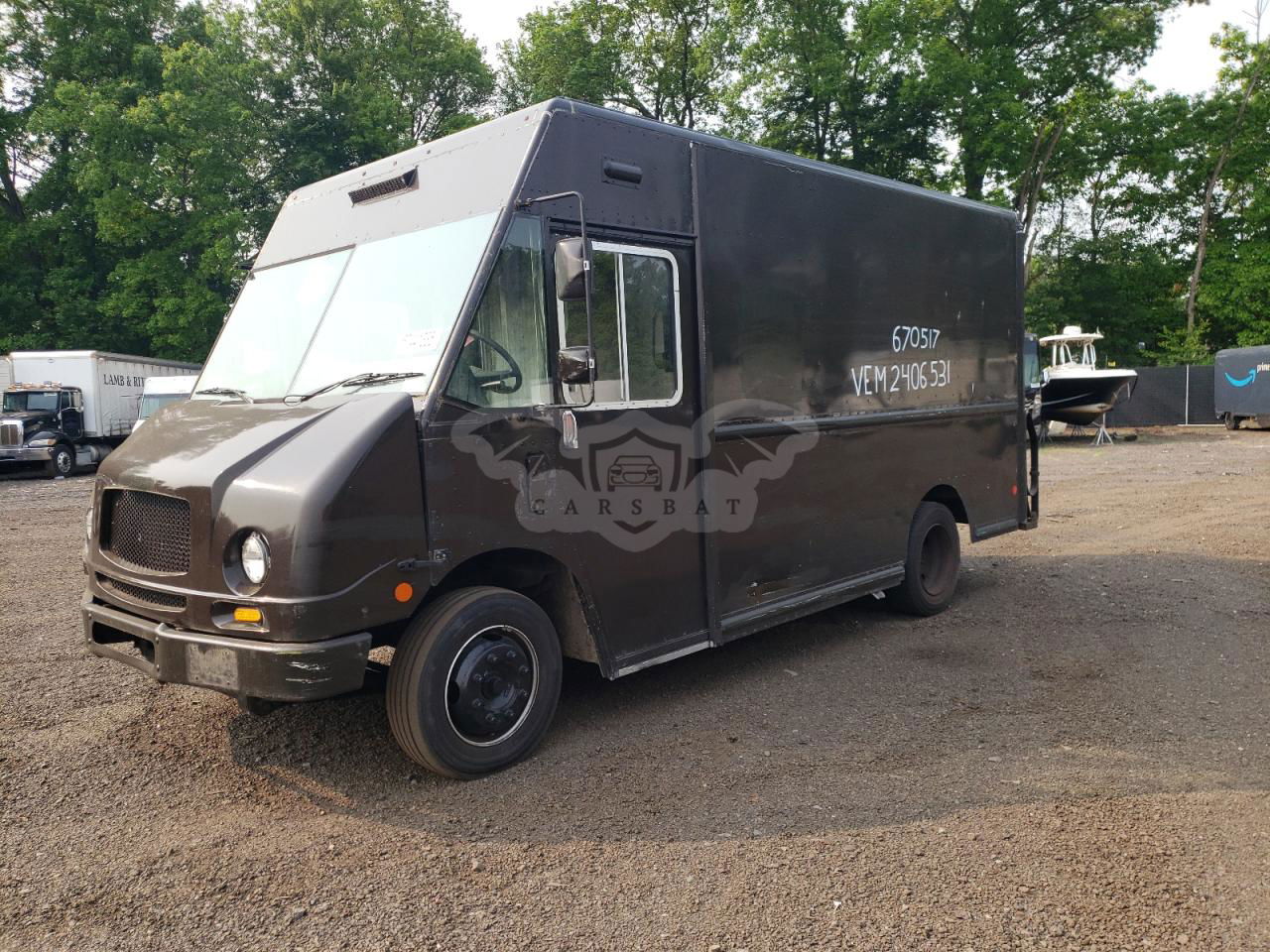 Freightliner Business Class M2 M LINE WALK-IN VAN 6.7L  6 2009