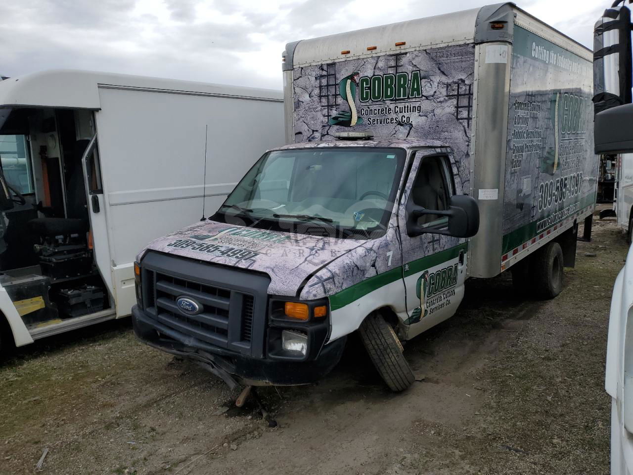 Ford Econoline E350 SUPER DUTY CUTAWAY VAN 5.4L  8 2015