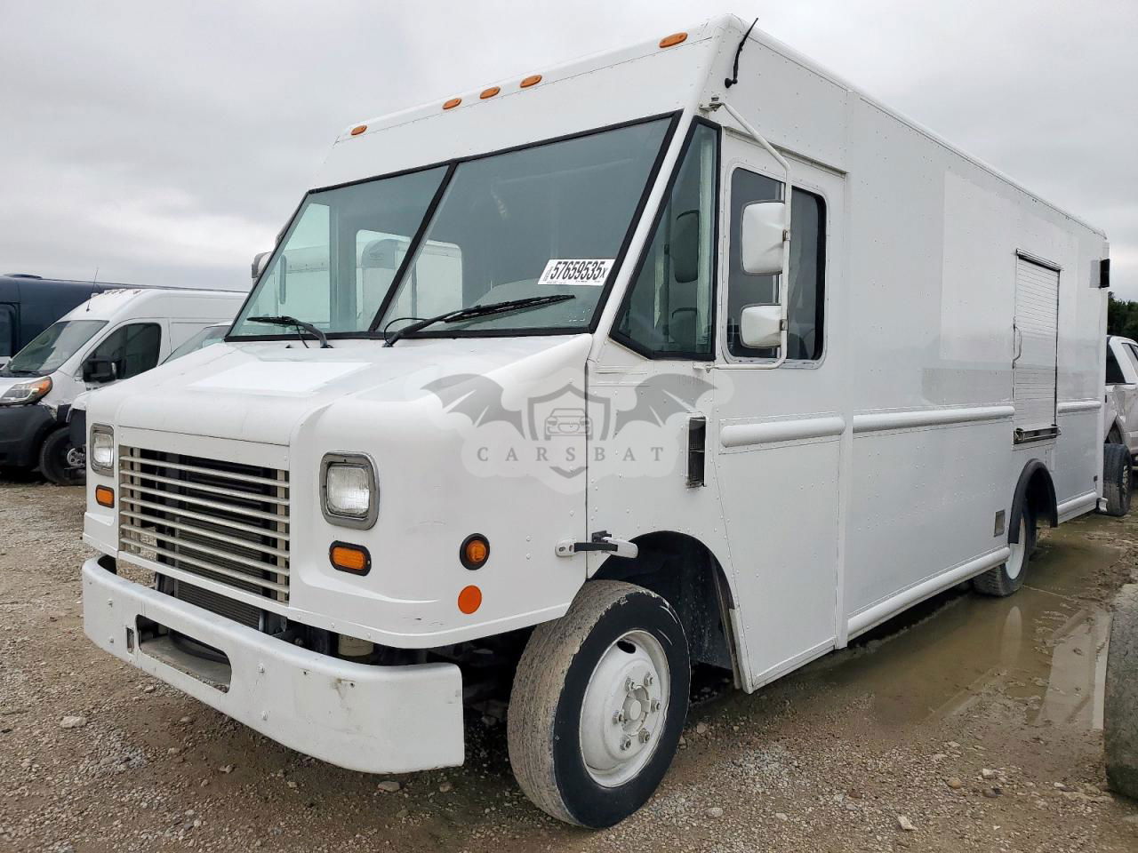 Freightliner Business Class M2 M LINE WALK-IN VAN 6.7L  6 2009