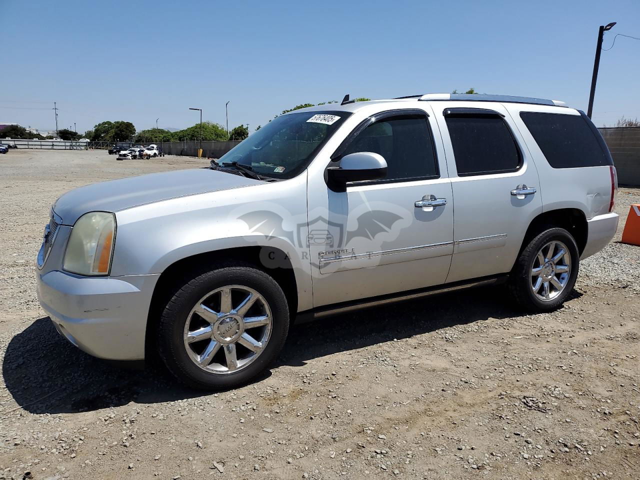 GMC Yukon DENALI 6.2L  8 2010