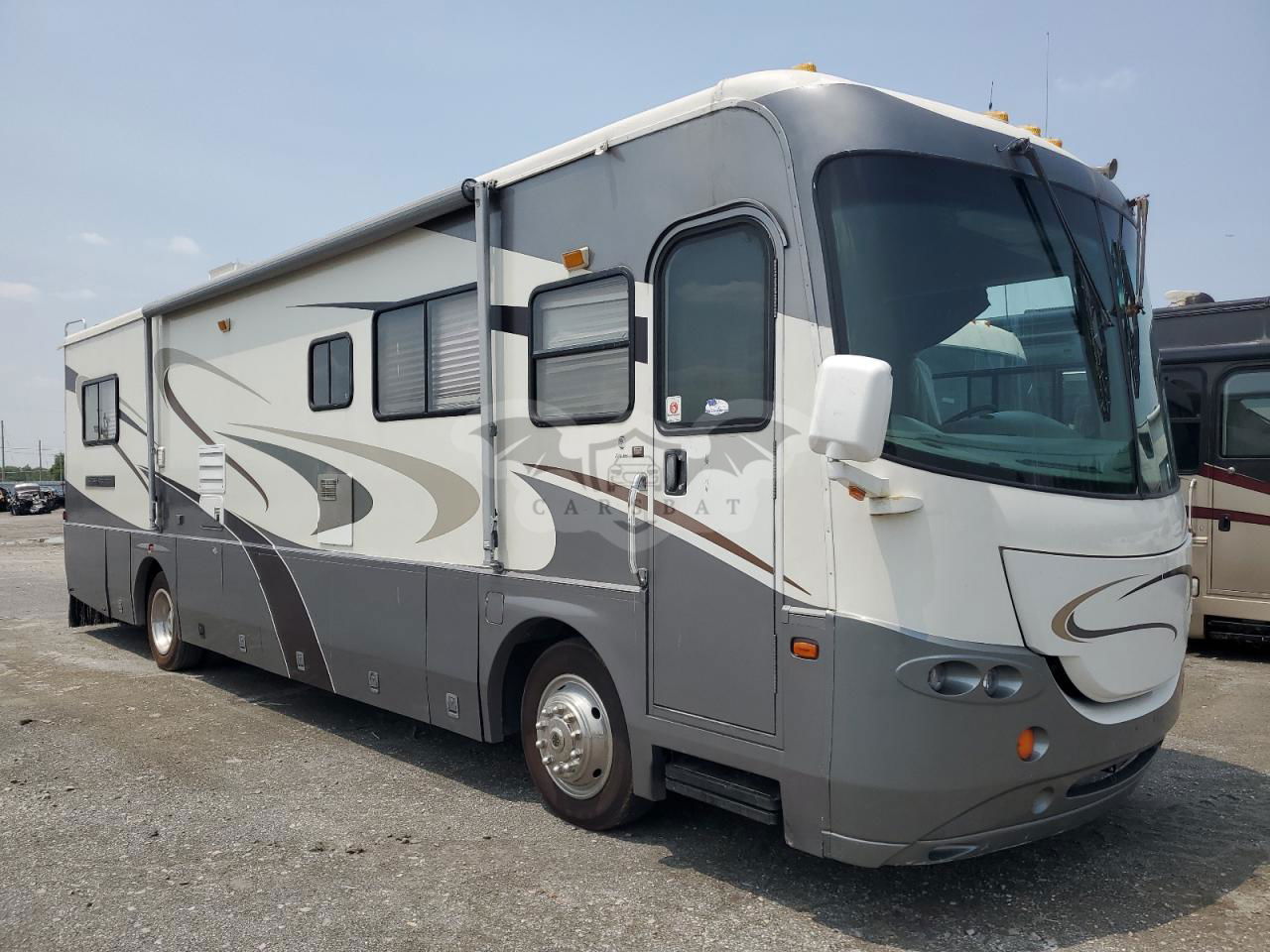 Freightliner X-line X LINE MOTOR HOME 5.9L  6 2005