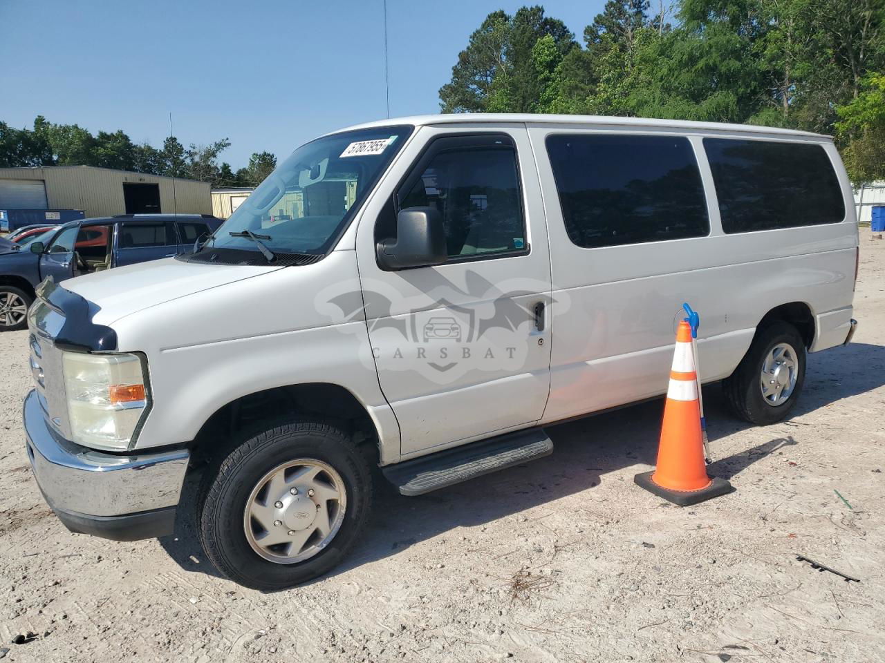 Ford Econoline E150 WAGON 4.6L  8 2011