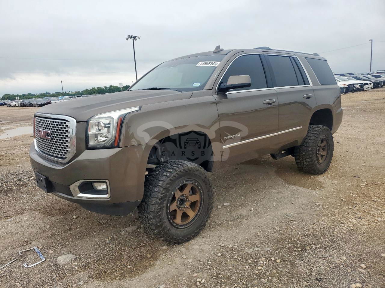 GMC Yukon DENALI 6.2L  8 2016