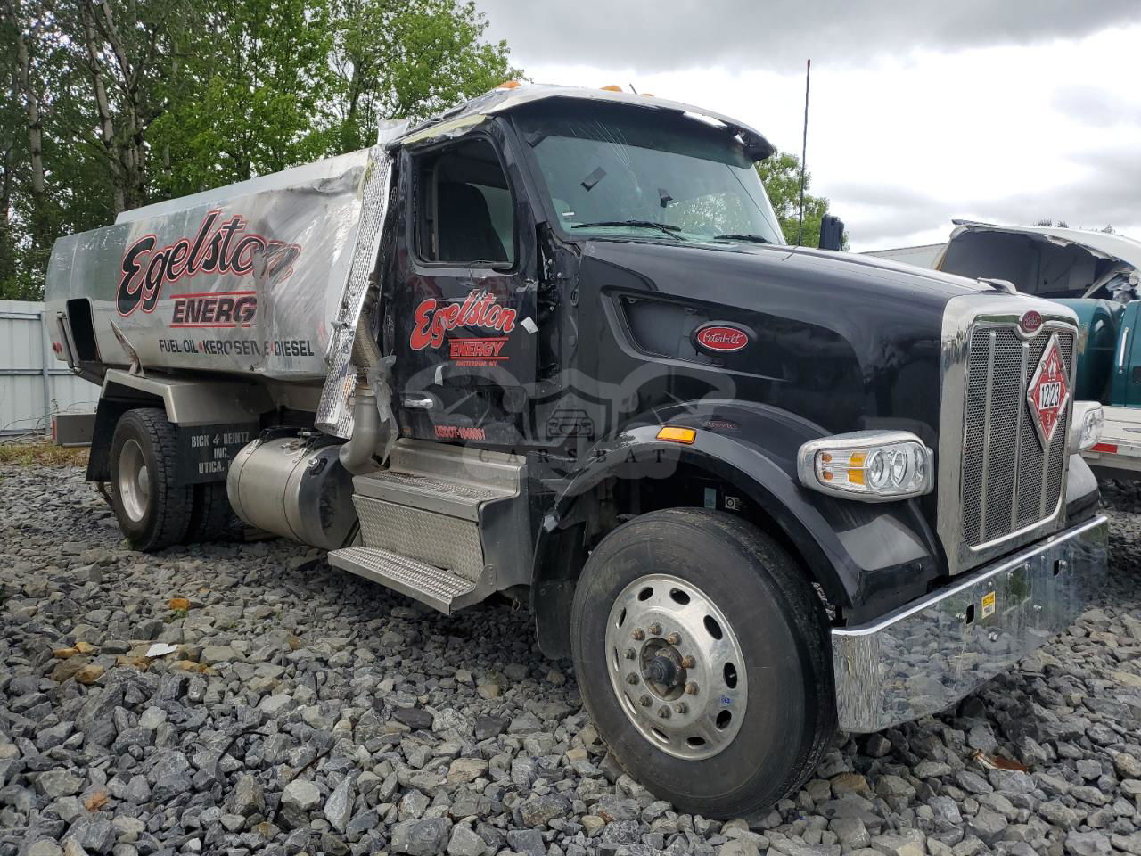 Peterbilt 567/579/587 2025