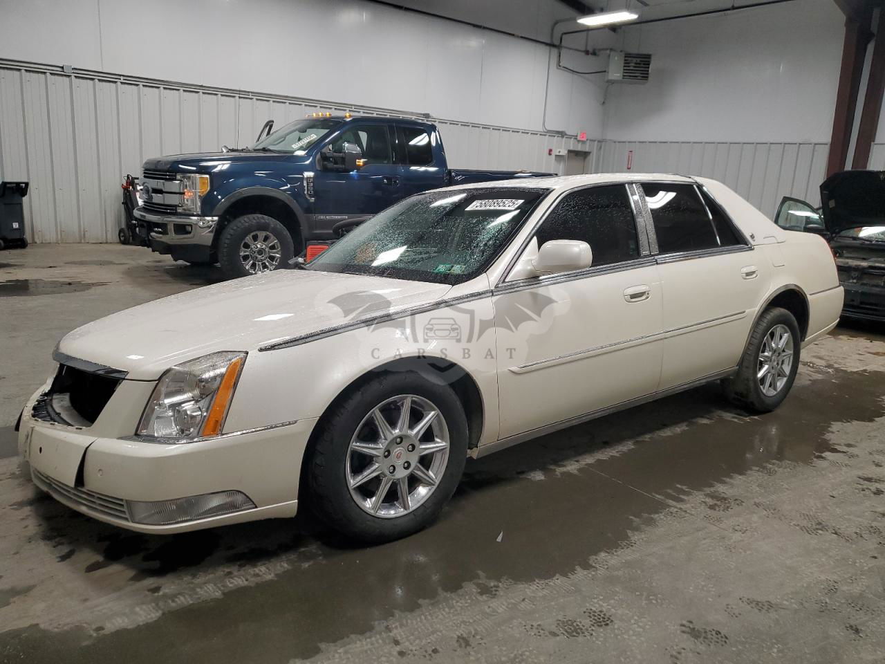 Cadillac DTS LUXURY COLLECTION 4.6L  8 2011