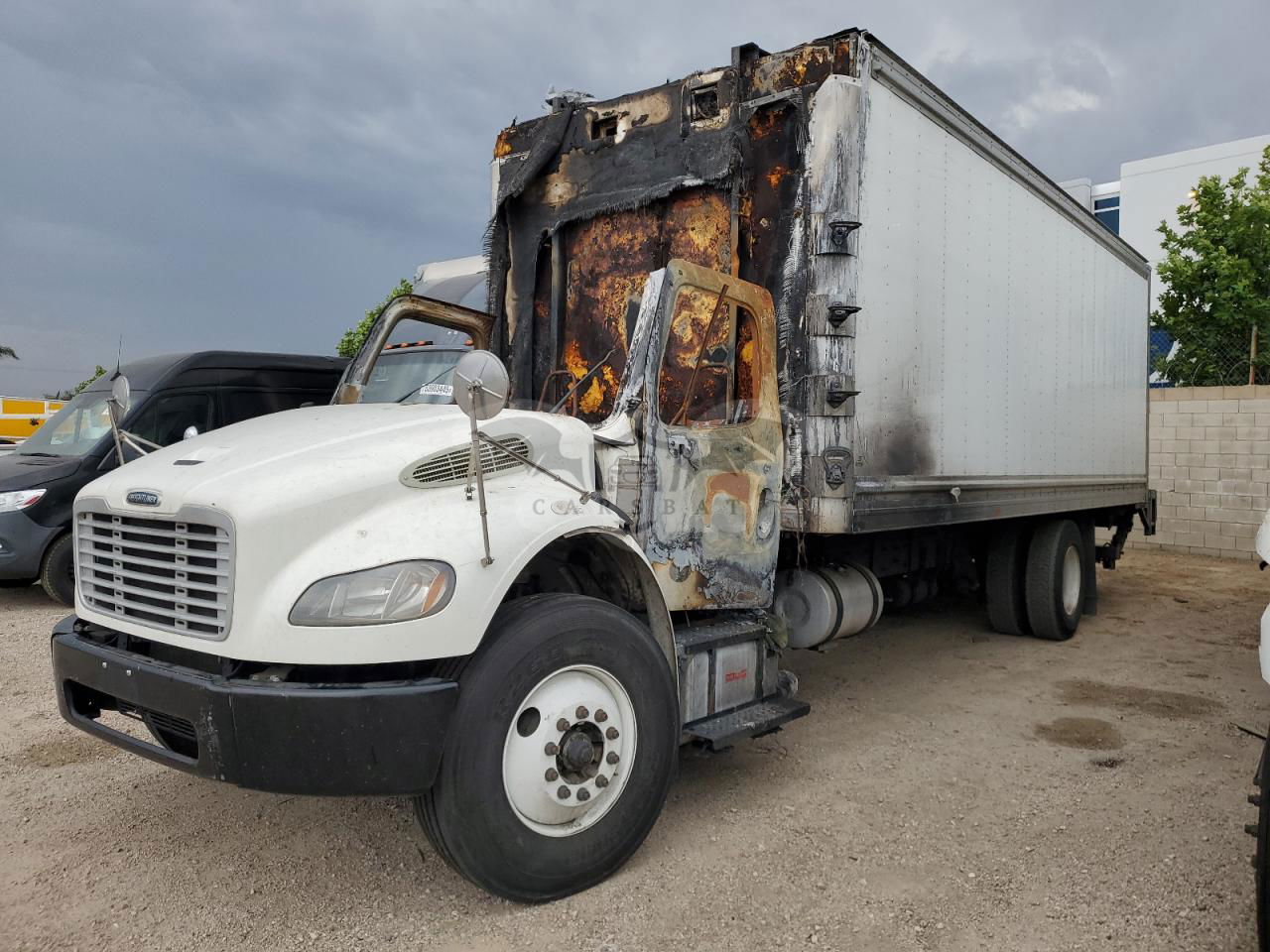 Freightliner Business Class M2 106 MEDIUM DUTY 6.7L  6 2020