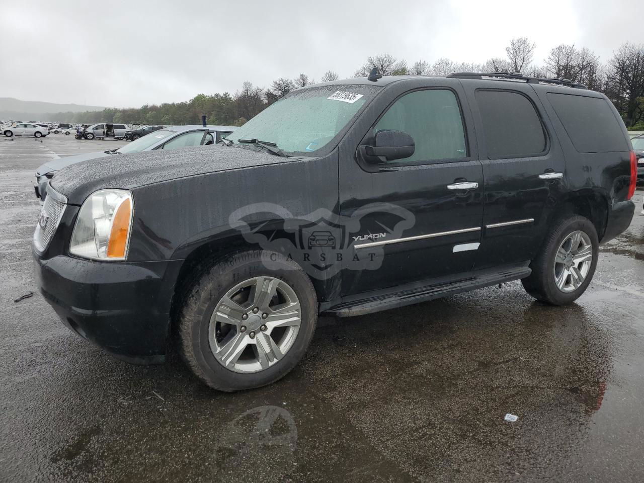 GMC Yukon SLE 5.3L  8 2013