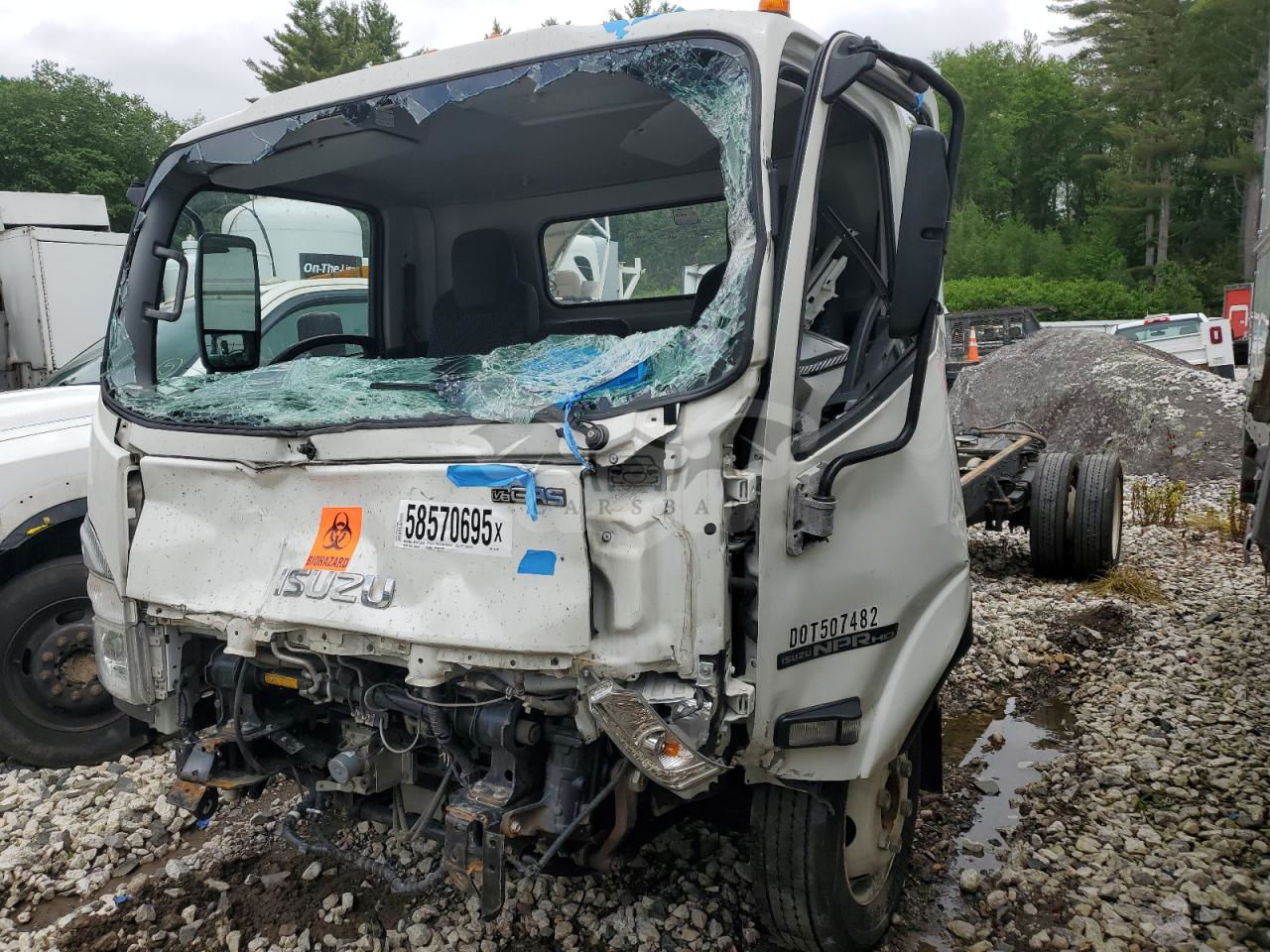 Isuzu NPR 6.6L  8 2023