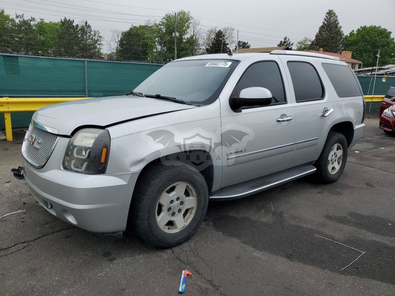 GMC Yukon DENALI 6.2L  8 2010