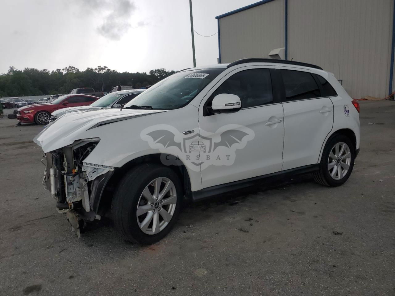 Mitsubishi Outlander SE 2.4L  4 2015