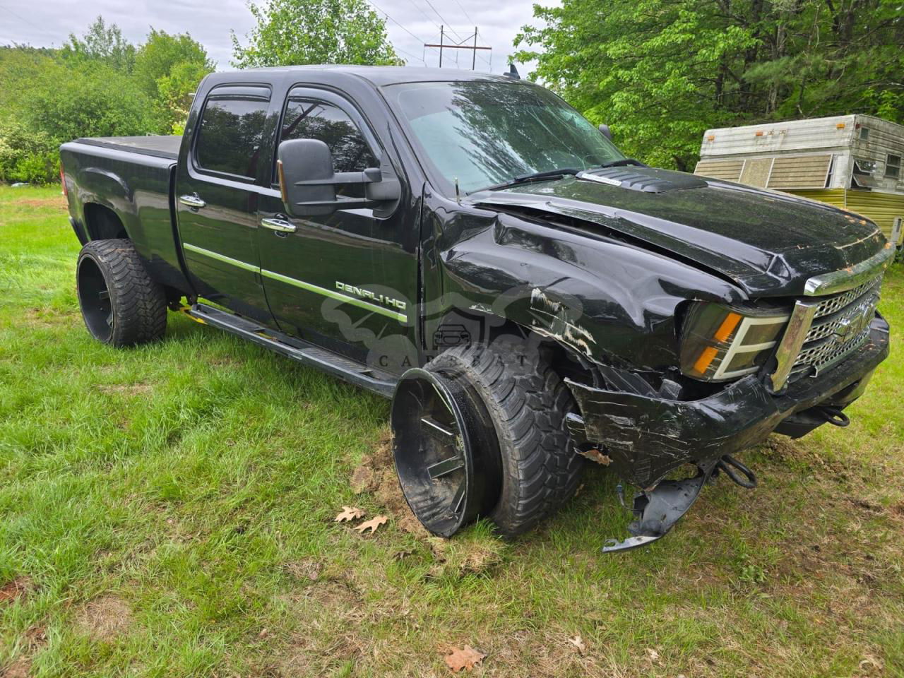GMC Sierra K2500 DENALI 6.6L  8 2012