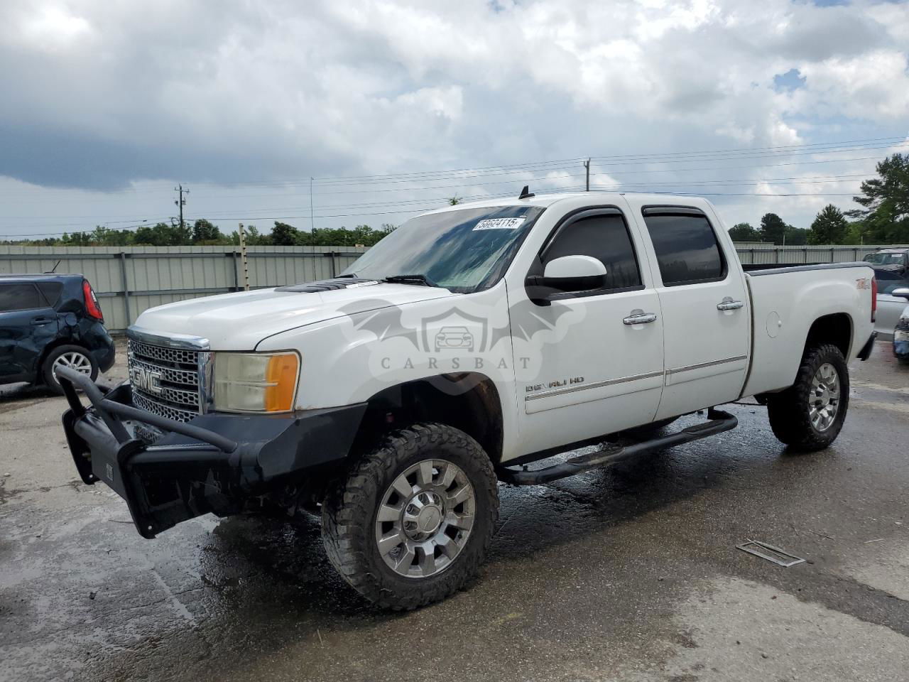 GMC Sierra K2500 DENALI 6.6L  8 2012