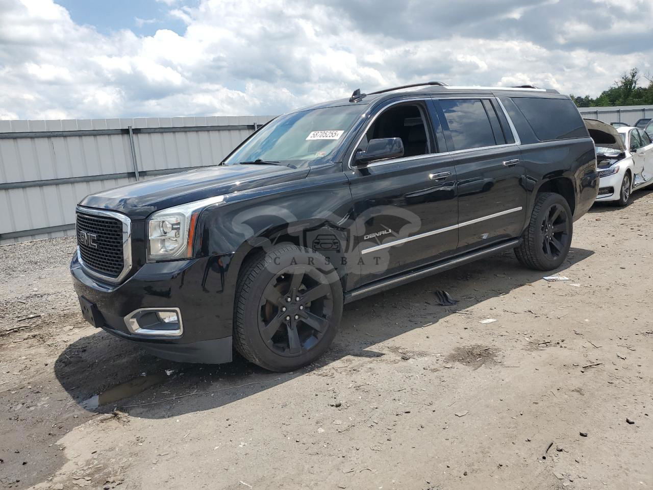GMC Yukon DENALI 6.2L  8 2016