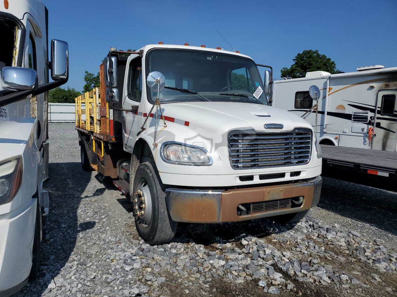 Freightliner Business Class M2 106 MEDIUM DUTY 8.3L  6 2009
