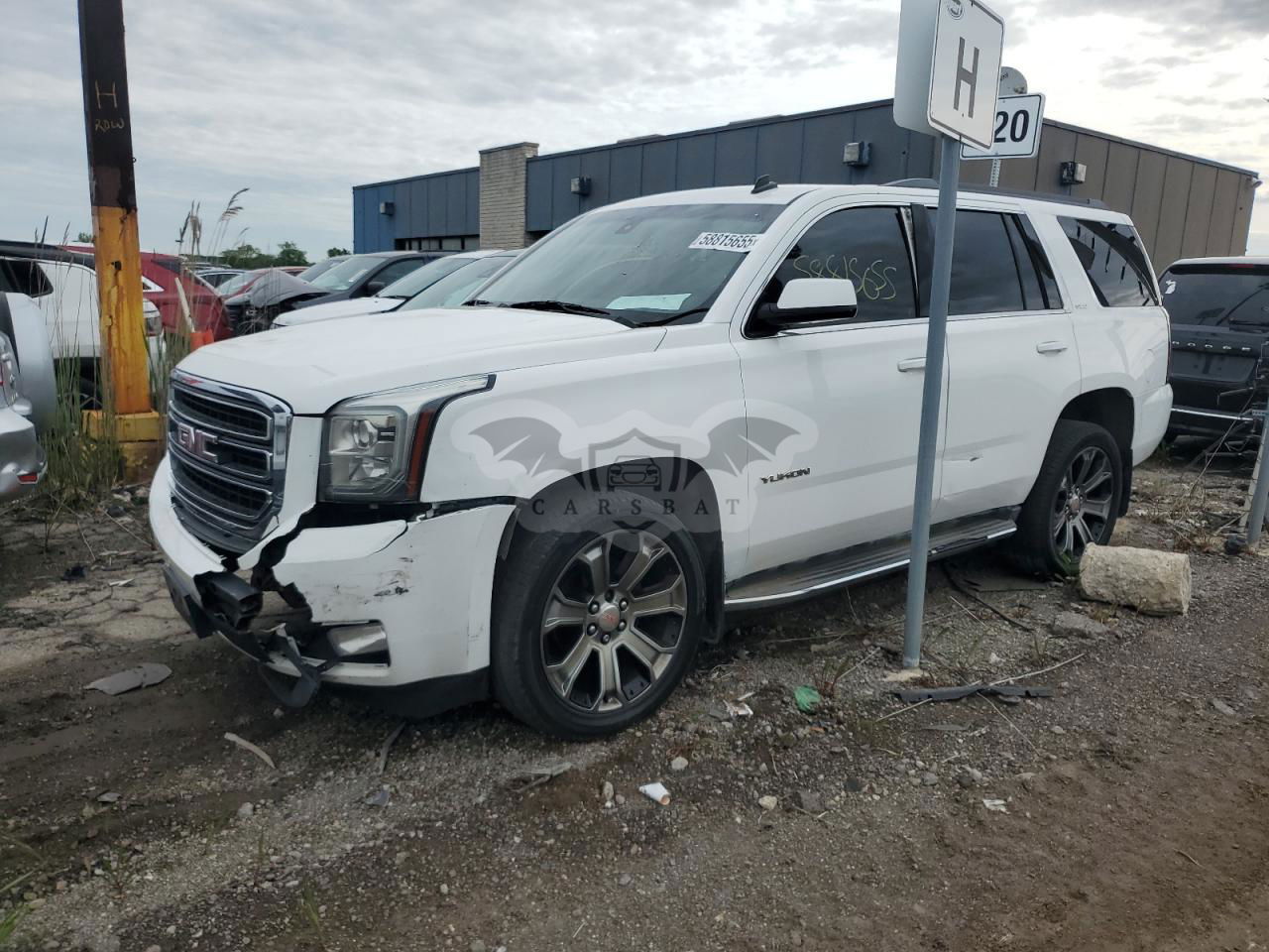 GMC Yukon SLE 5.3L  8 2015
