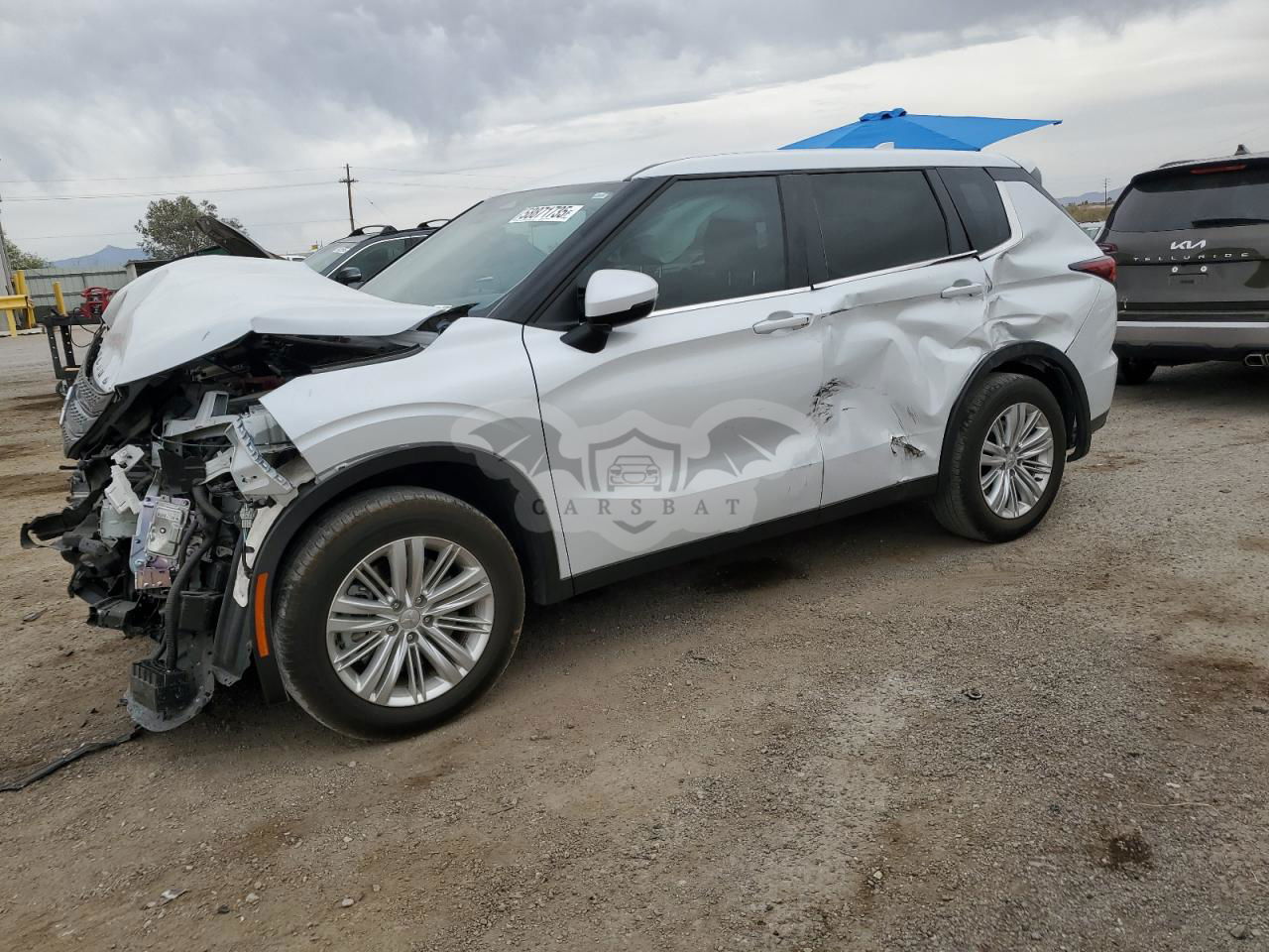 Mitsubishi Outlander ES 2.5L  4 2024