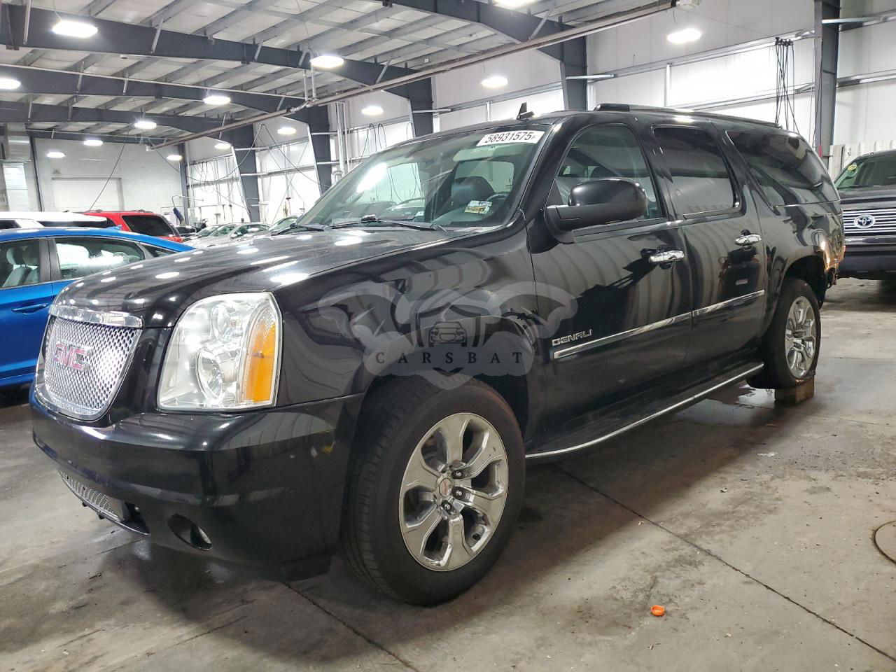 GMC Yukon DENALI 6.2L  8 2013