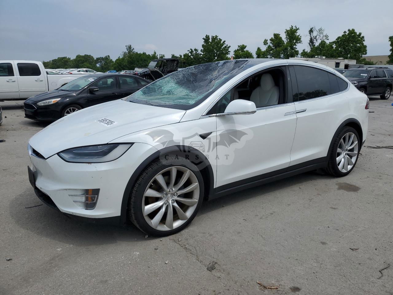 Tesla Model X 2021