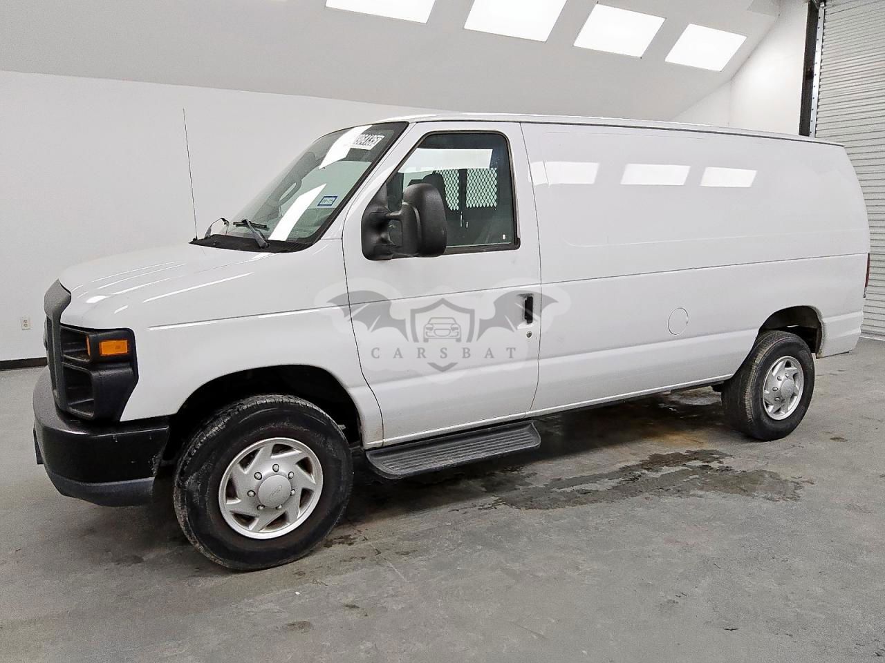 Ford Econoline E350 SUPER DUTY VAN 5.4L  8 2013