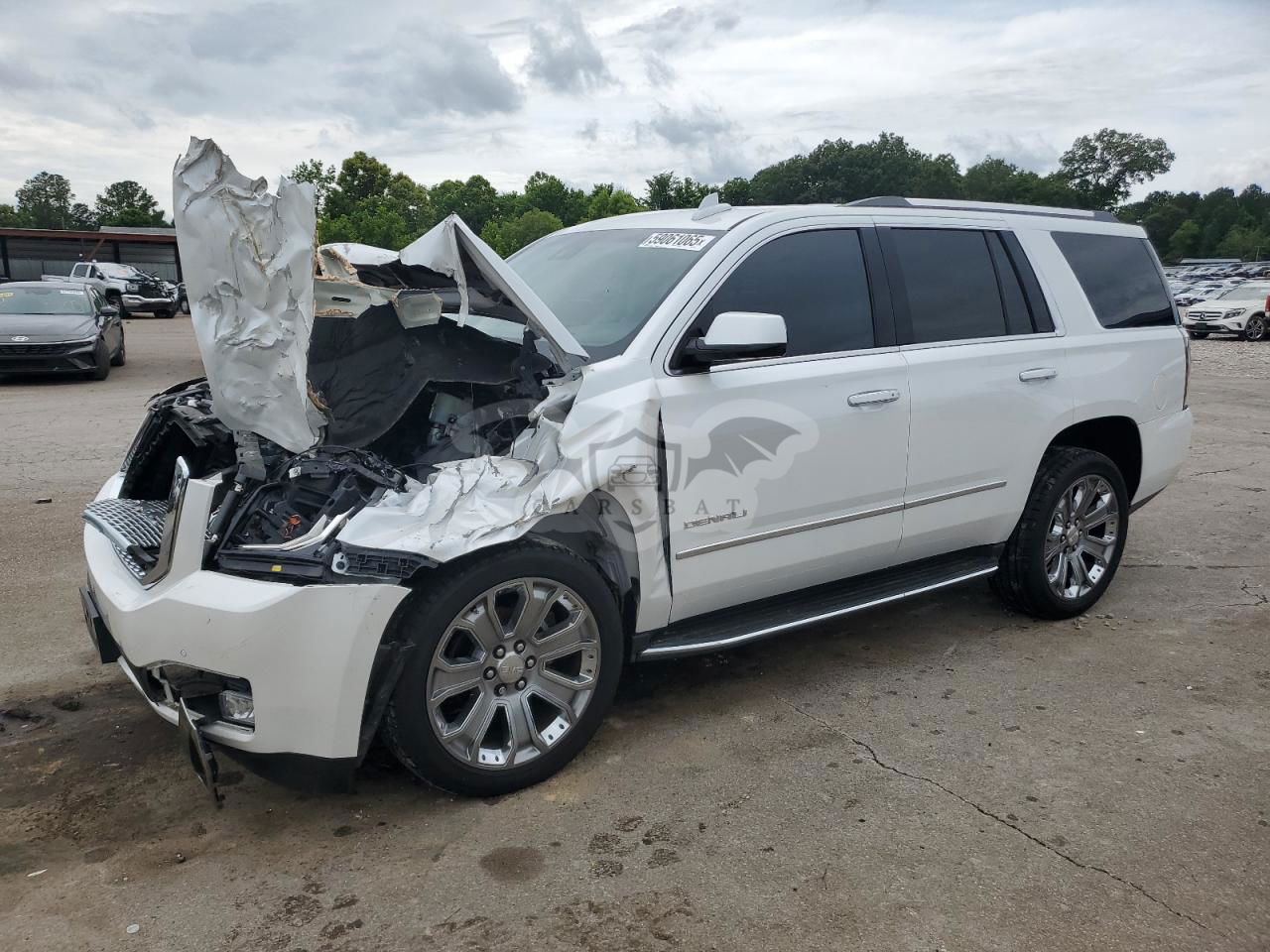 GMC Yukon DENALI 6.2L  8 2016