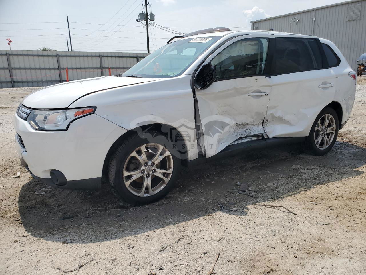 Mitsubishi Outlander SE 2.4L  4 2014