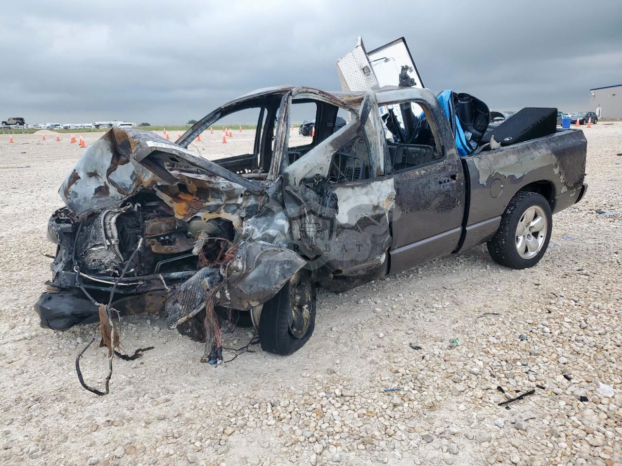 Dodge RAM 5.9L  8 2002