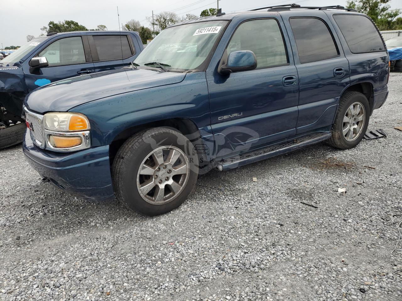 GMC Yukon DENALI 6.0L  8 2006