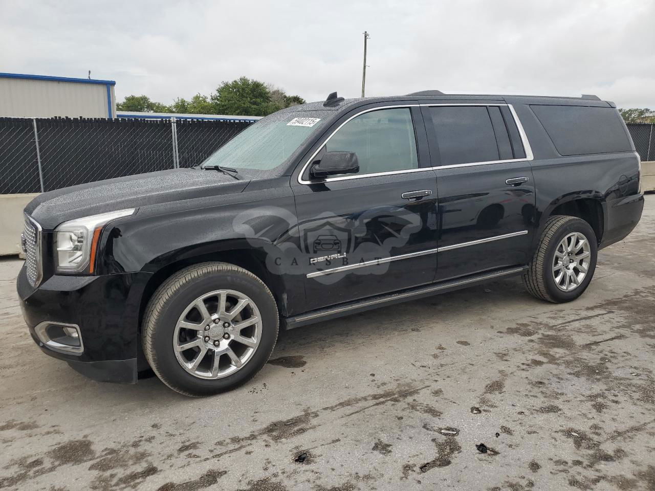 GMC Yukon DENALI 6.2L  8 2016