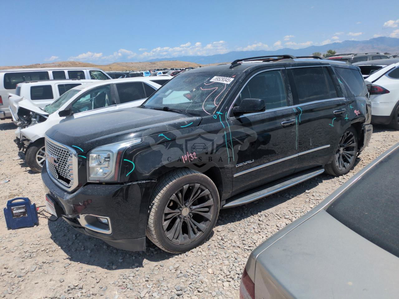 GMC Yukon DENALI 6.2L  8 2016