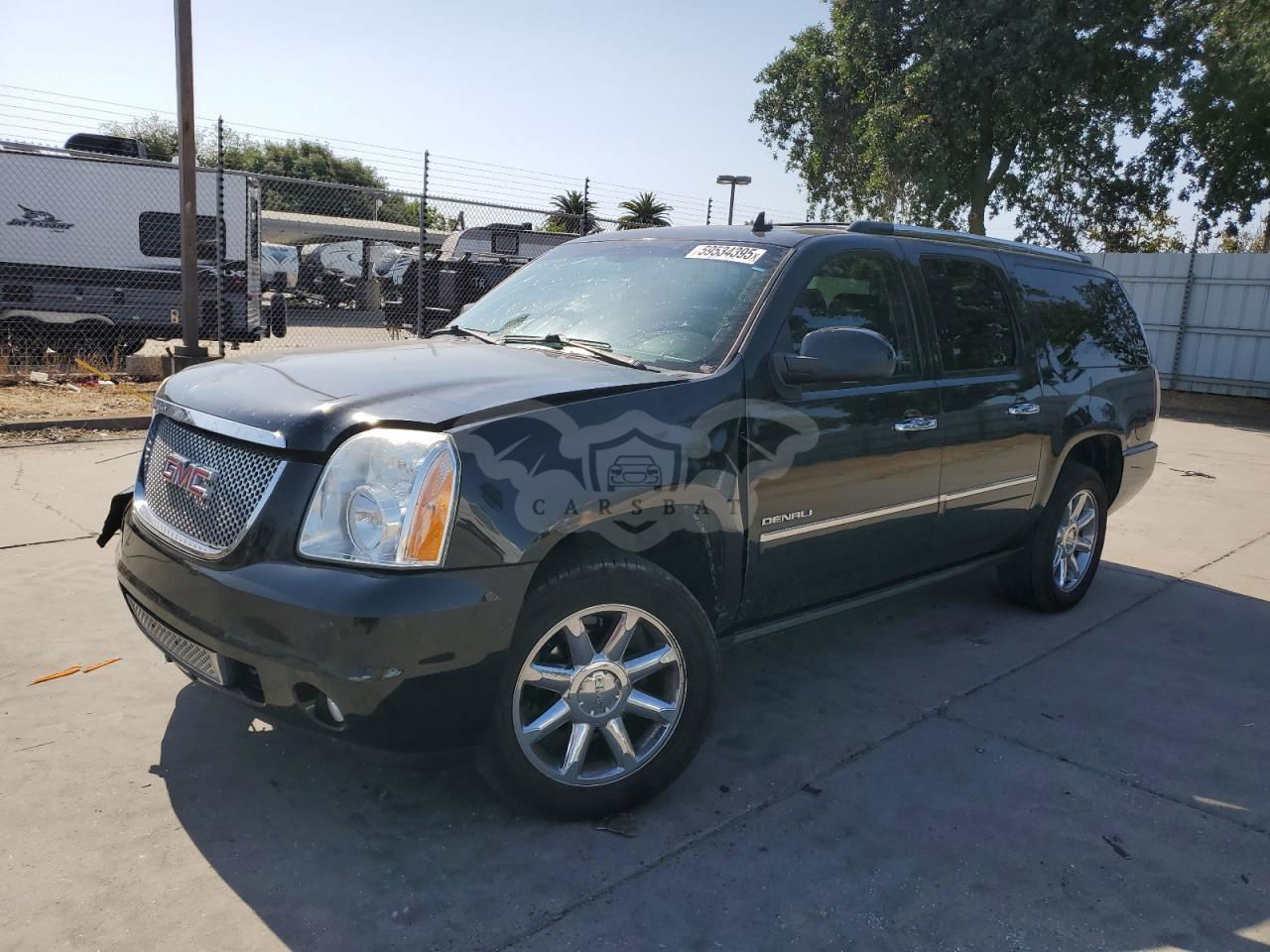 GMC Yukon DENALI 6.2L  8 2013