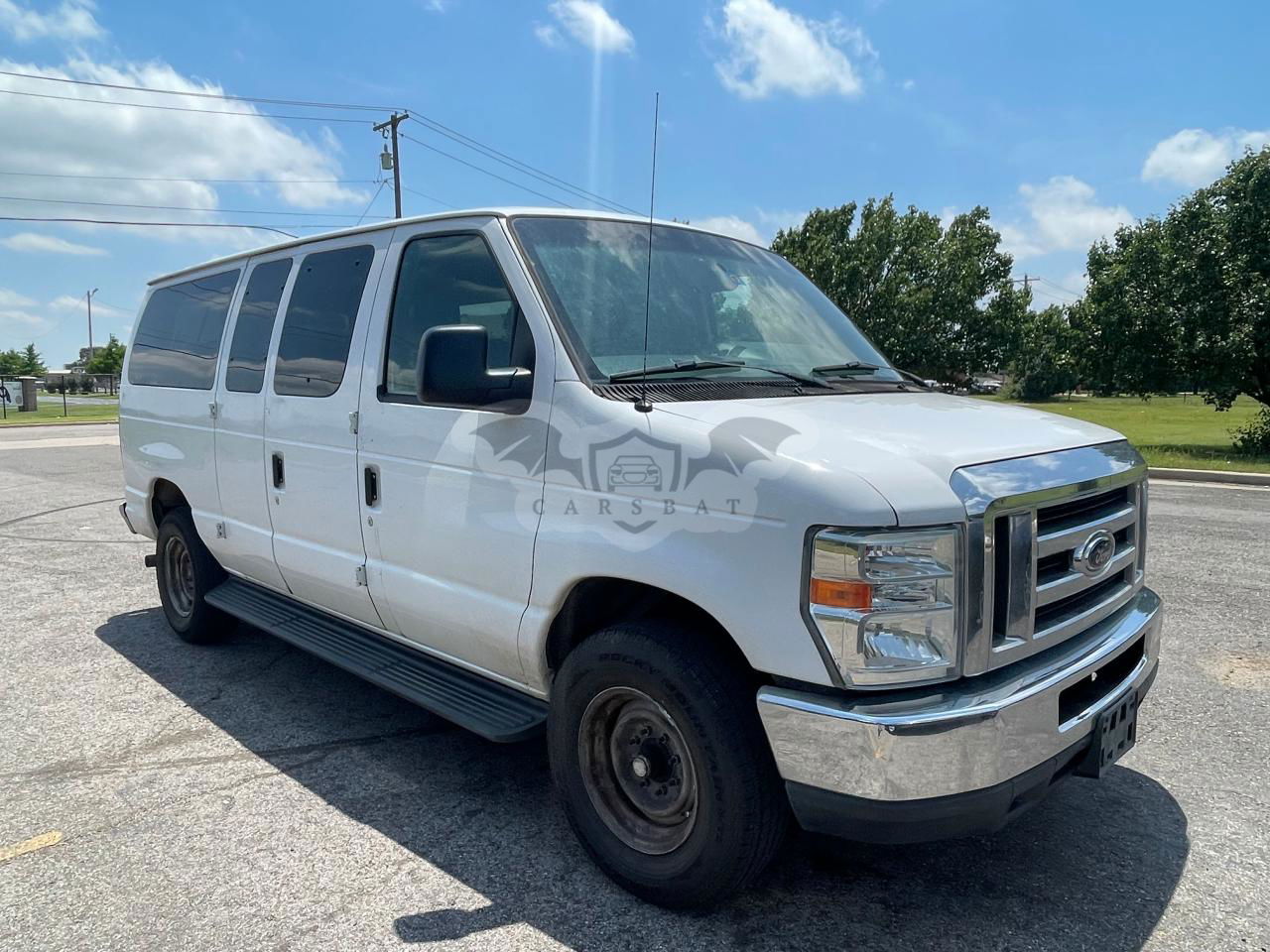 Ford Econoline E350 SUPER DUTY WAGON 5.4L  8 2013